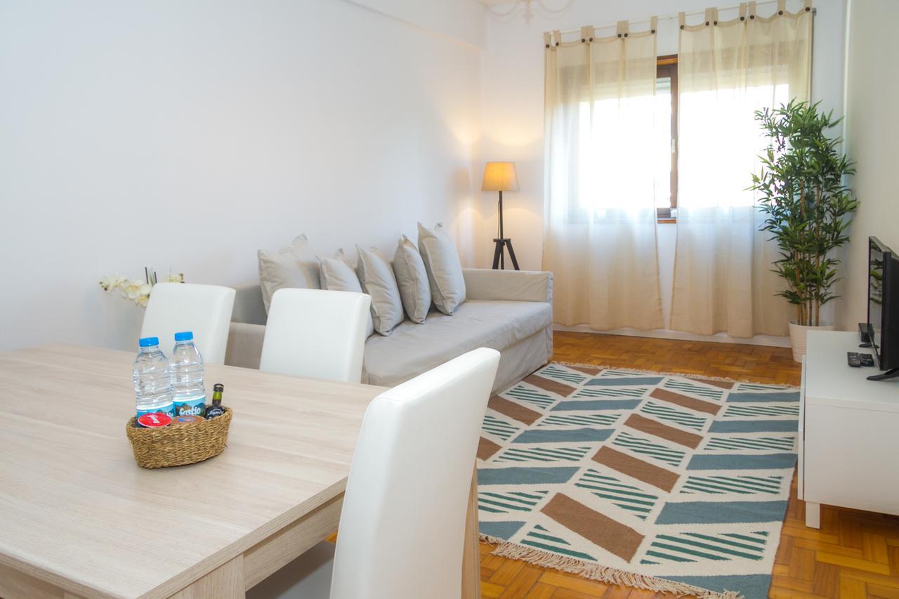 Liiiving In Porto | Downtown Delight Apartments Room photo